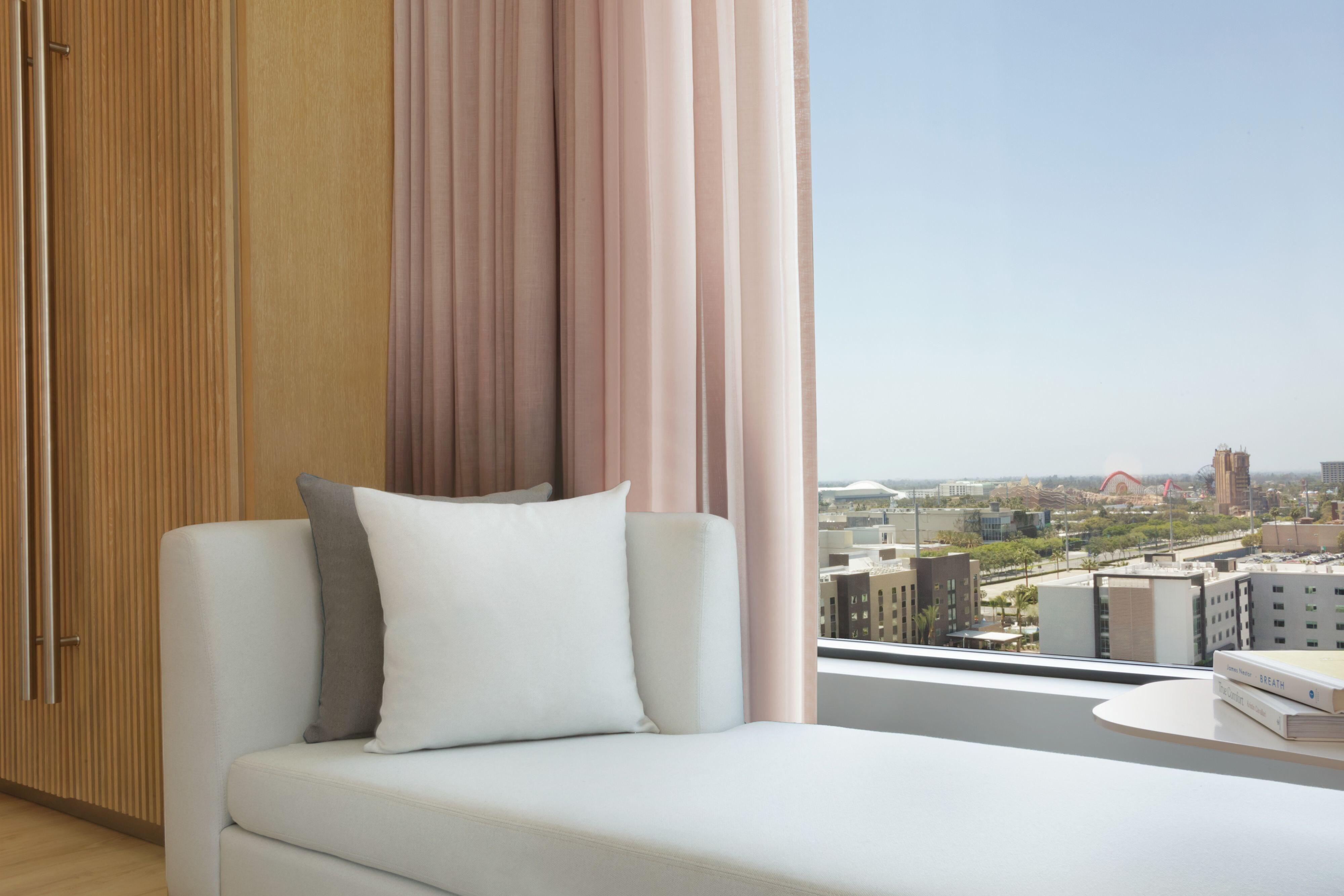 The Viv Hotel, Anaheim, A Tribute Portfolio Hotel Exteriör bild A chaise longue